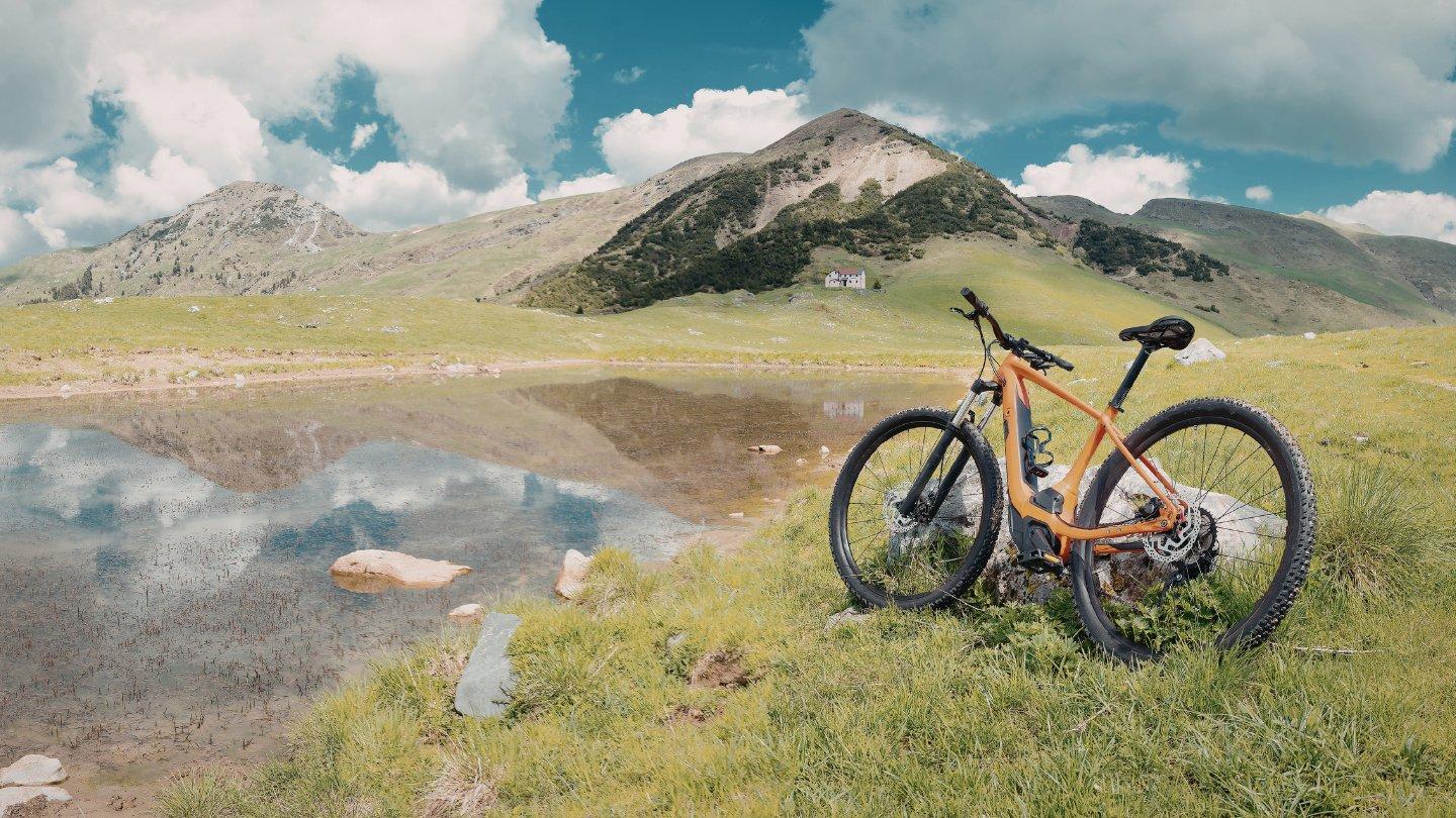 Comment choisir le VTT idéal pour vos sorties en pleine nature
